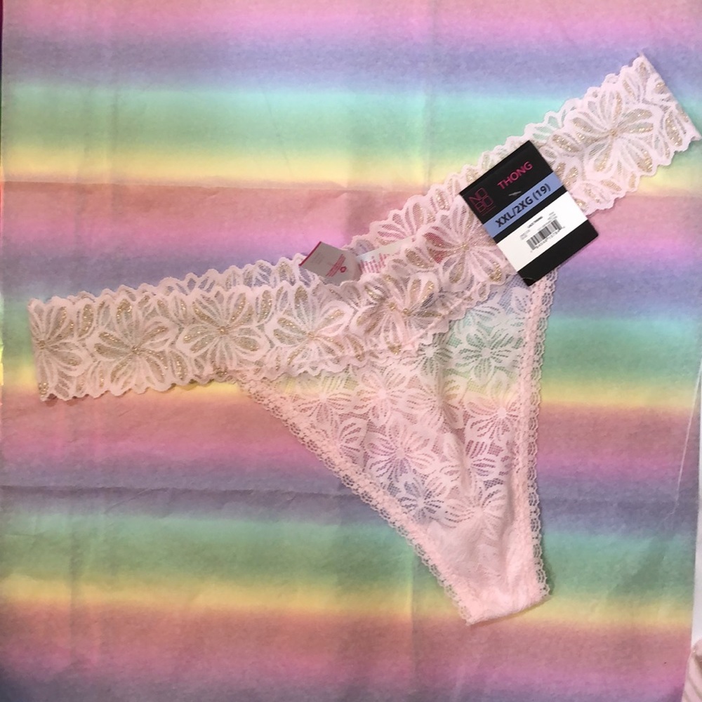 Plus size thongs - Picture 2 of 7